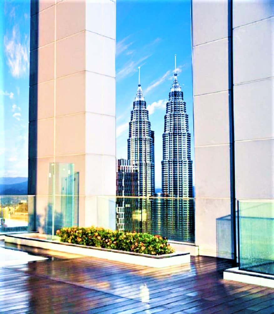 Platinum Suites by Saba Suites