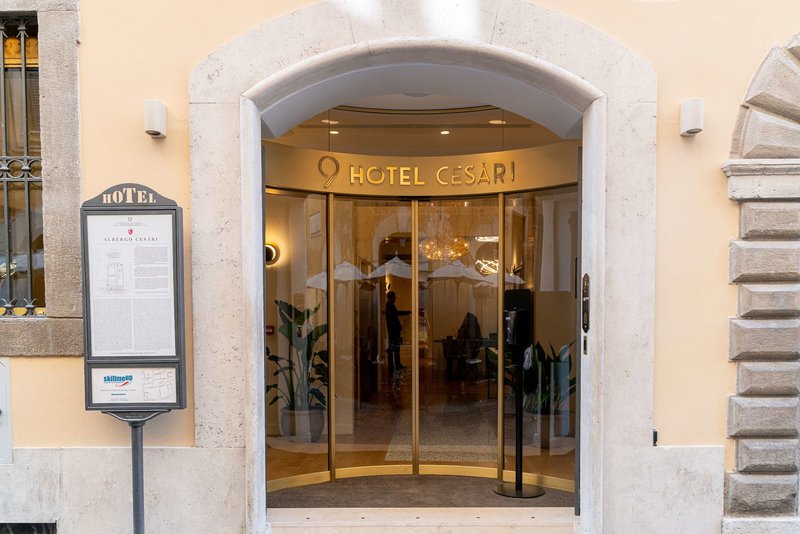 9 Hotel Cesari