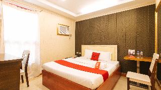 RedDoorz Plus  Winter Benitez Cubao