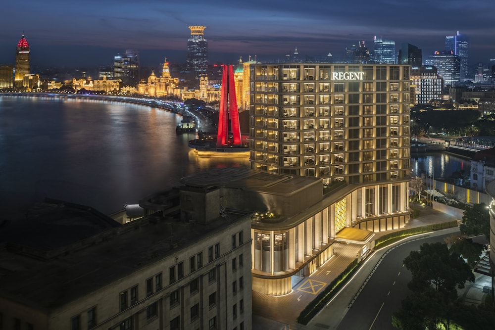 The Seagull On The Bund