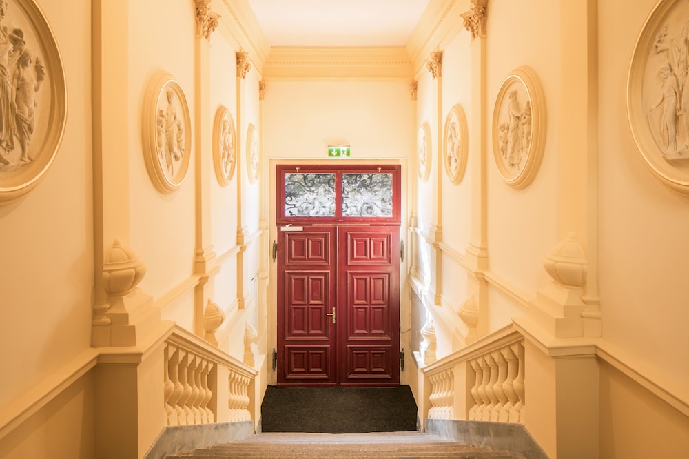 Quentin Prague Hotel