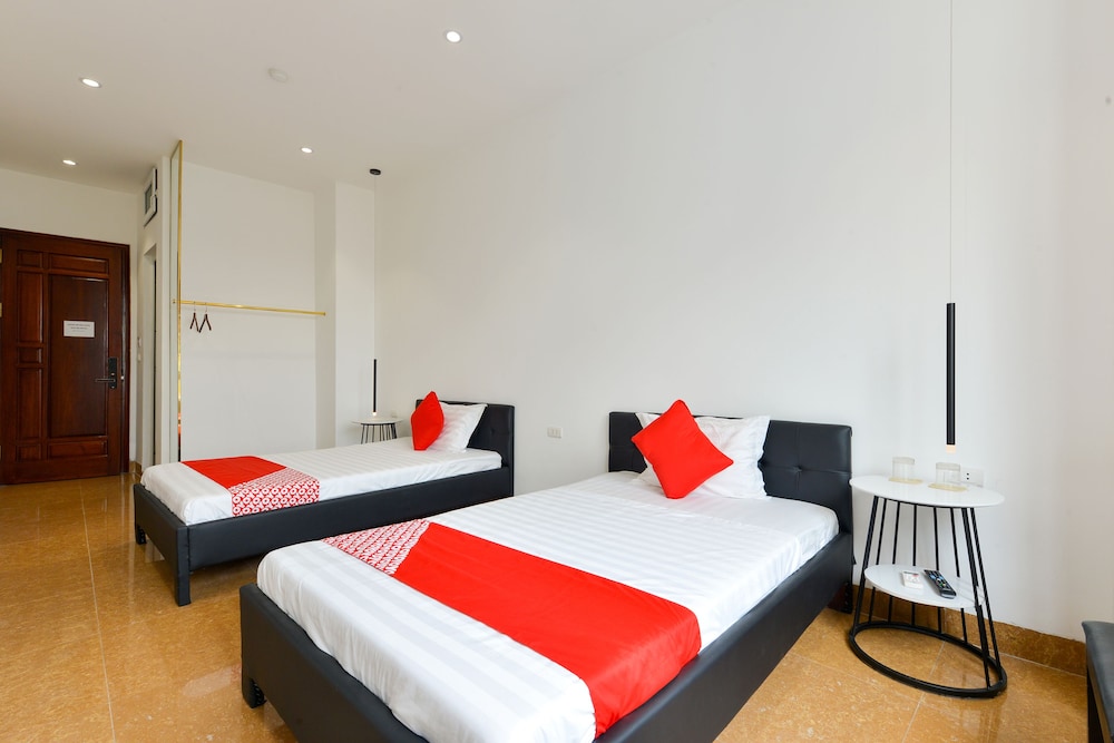 Bh Hotel by OYO Rooms