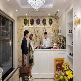 CBon Hotel Do Quang