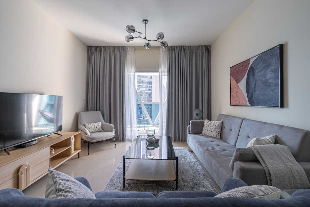 Park Tower by HiGuests Vacation Homes