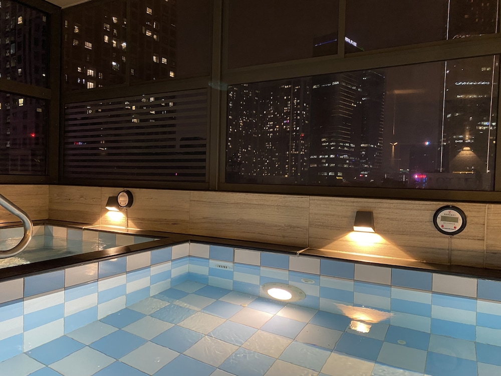 Hotel 123 Hanoi Linh Lang