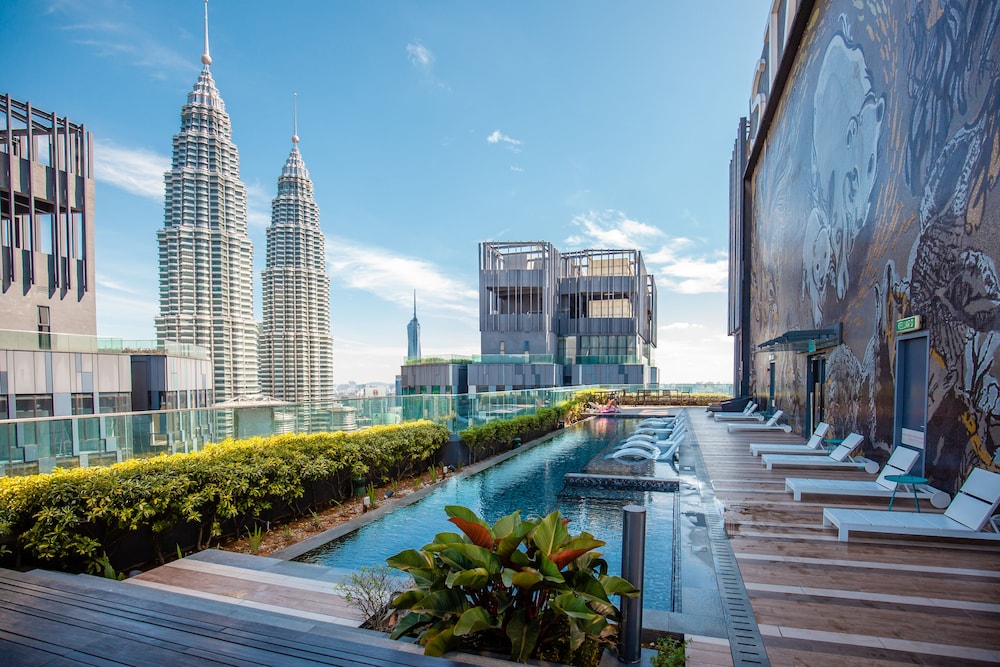 Star Suites