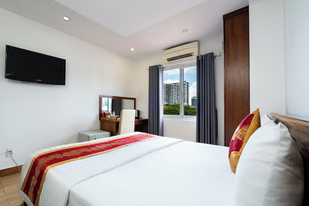 King Hotel Saigon Airport