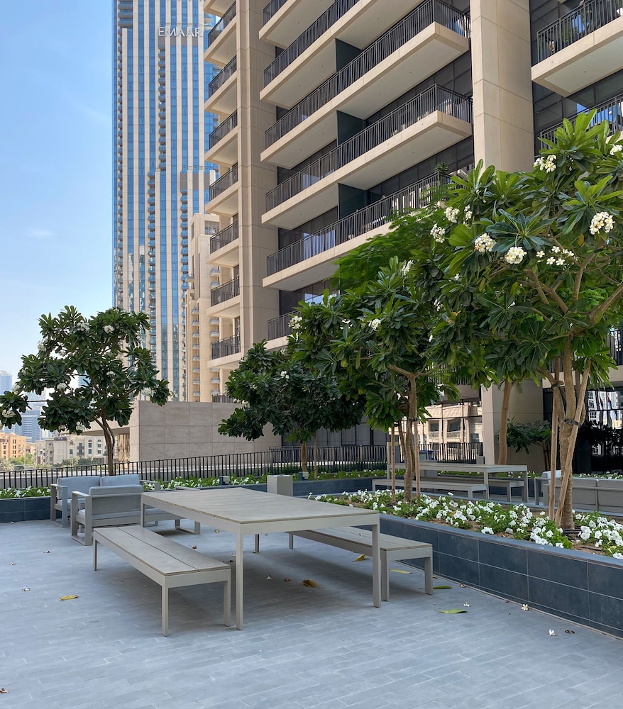 Boulevard Crescent by HiGuests Vacation Homes