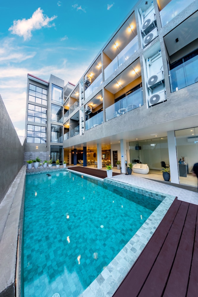 Sky Beach Hotel