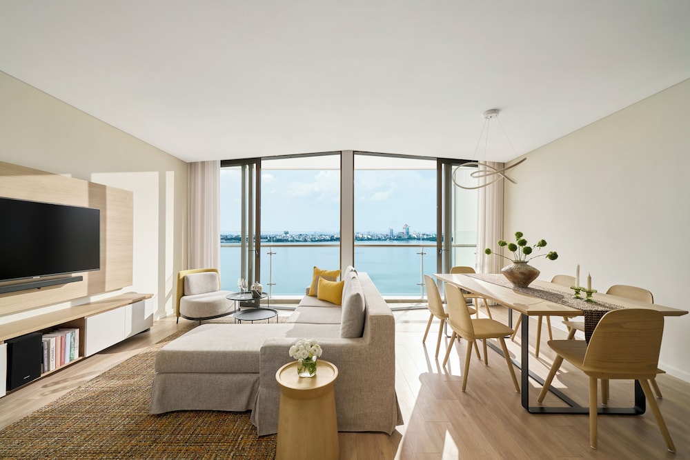 PARKROYAL Serviced Suites Hanoi