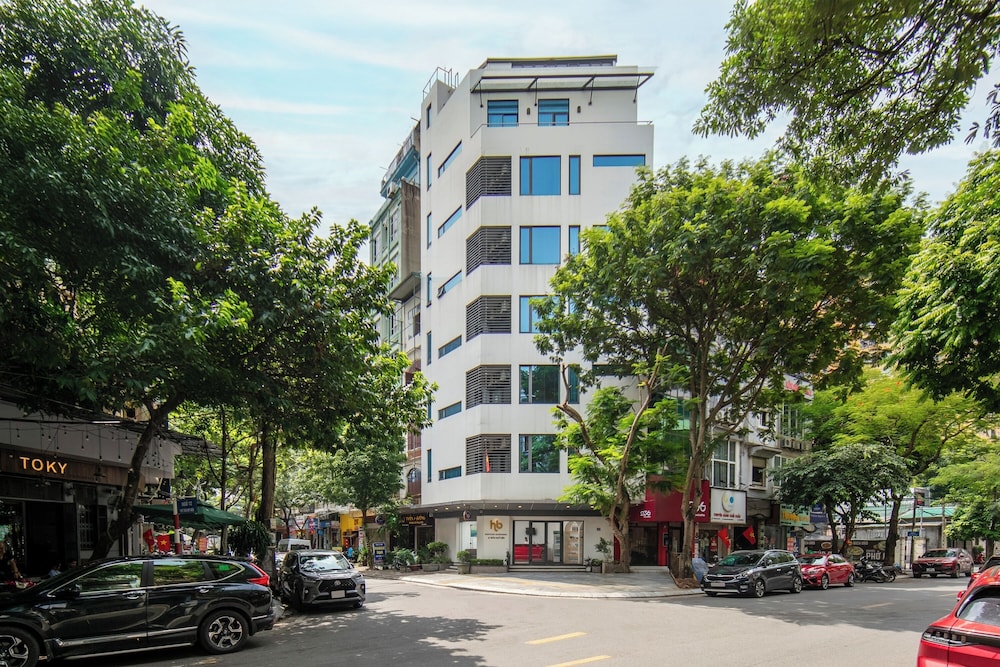 HB Serviced Apartment  12 Tran Quy Kien