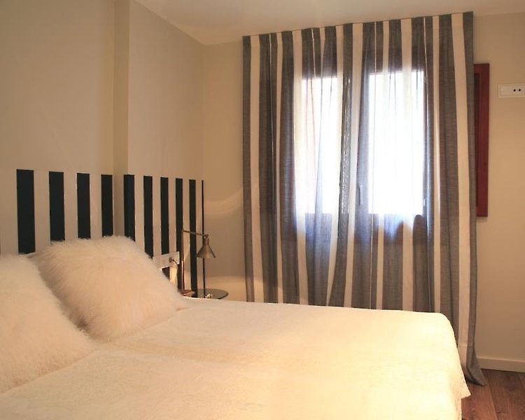 Uma Suites Barceloneta Beach