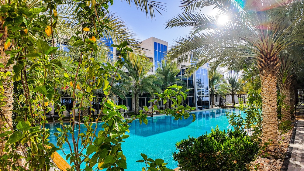 Alberni Hotel and Resort