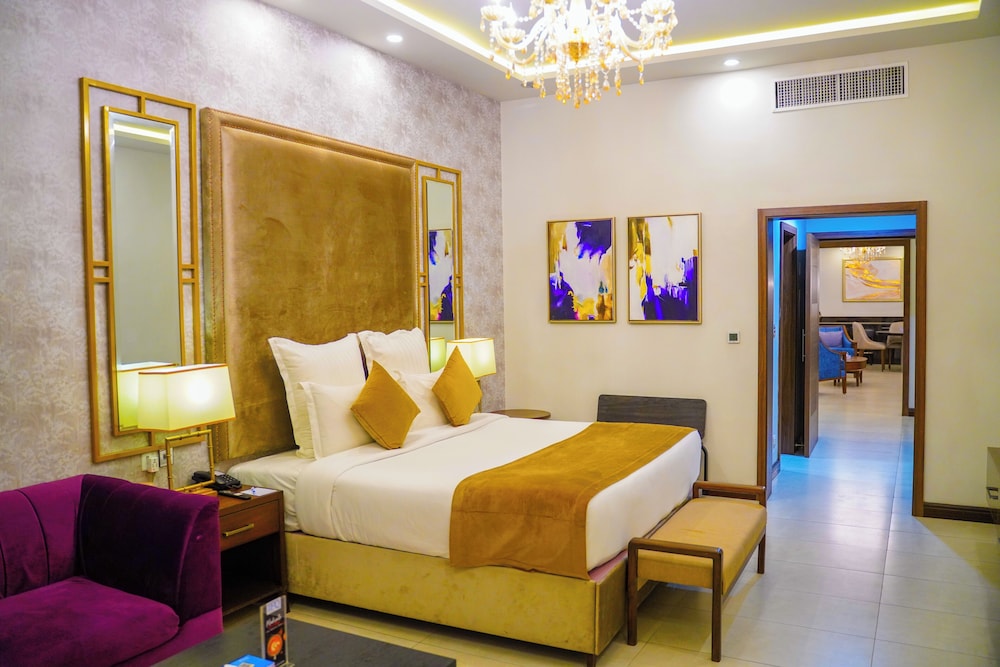 Ifq Hotel & Resort