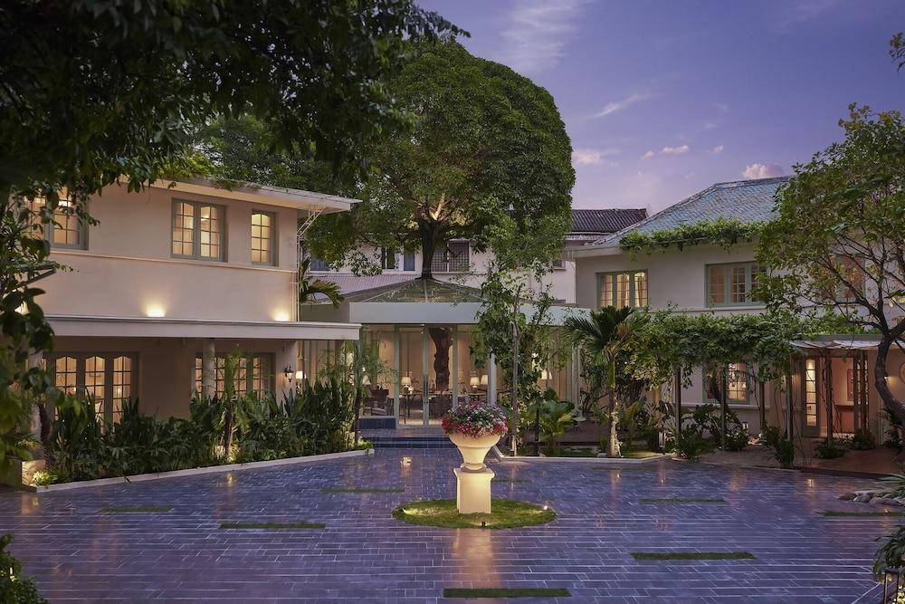 President Maison Signature by M Village