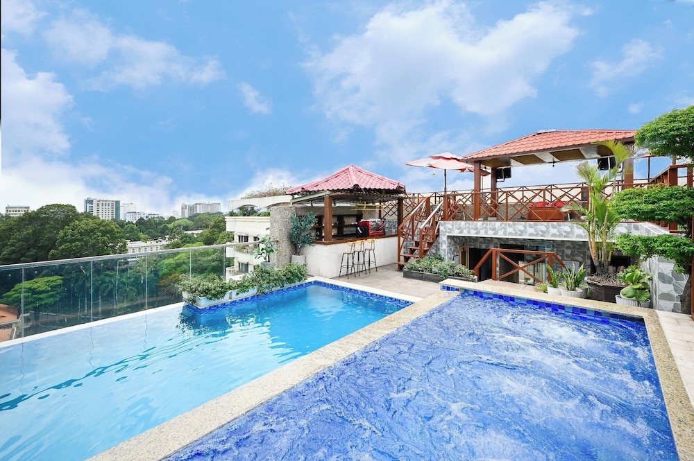 California Hotel Saigon