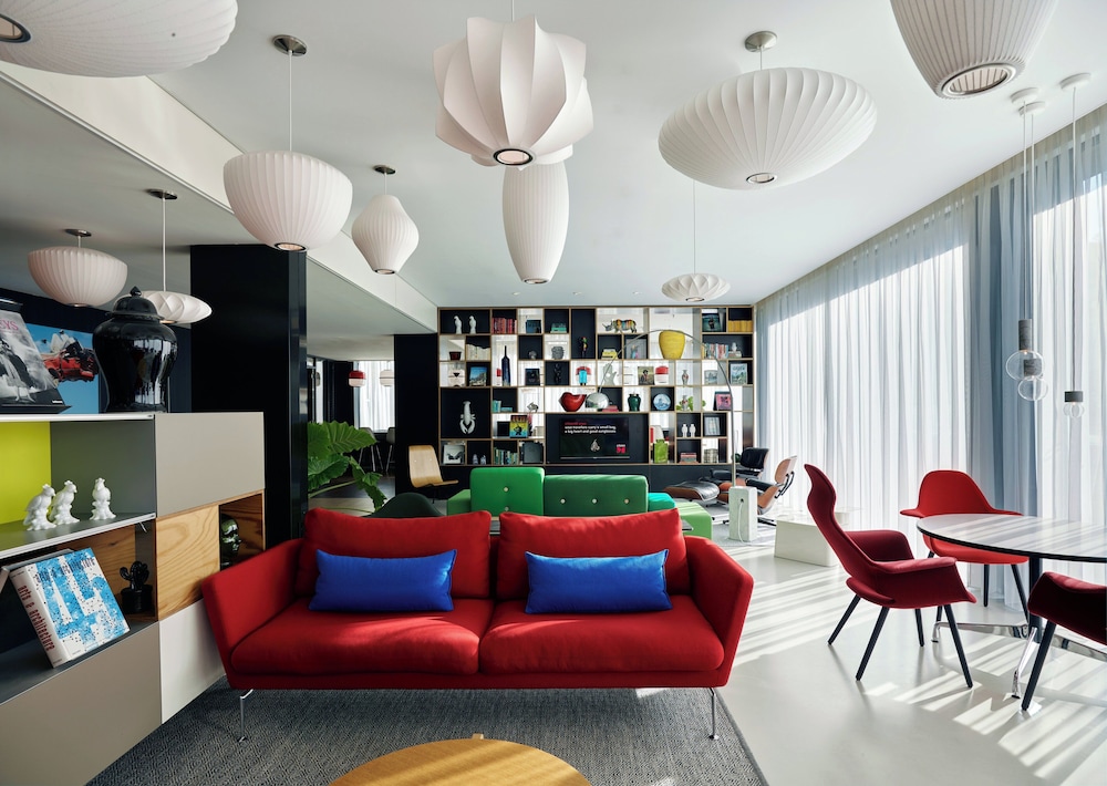 citizenM Amsterdam South Hotel