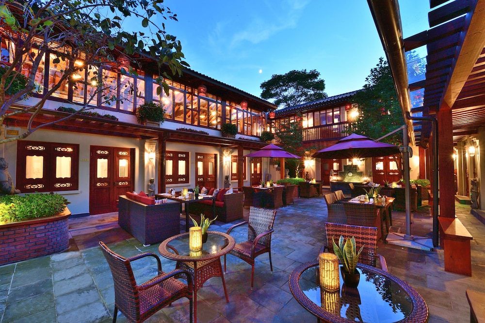 The Jingshan Garden Hotel
