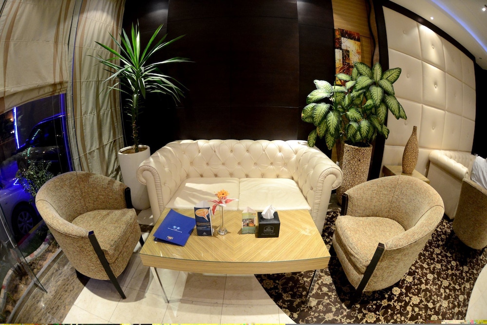 Rose Garden Hotel