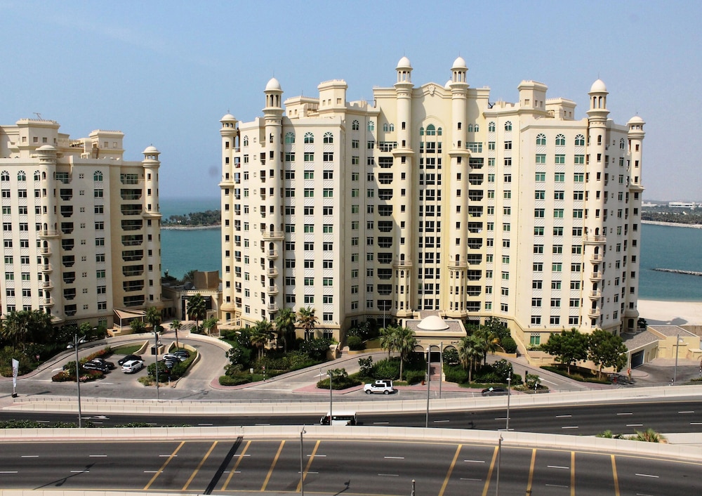 Royal Club Palm Jumeirah by Royal Vacation Homes Rental