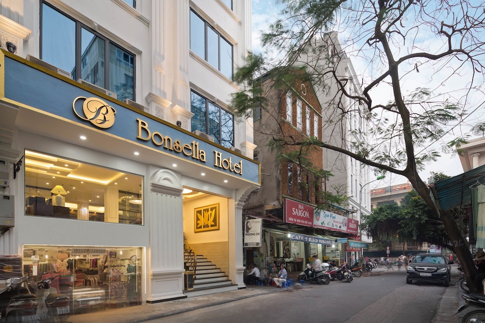 Bonsella Hotel