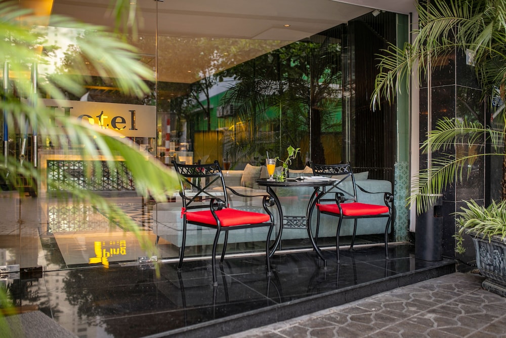 Ping Hotel
