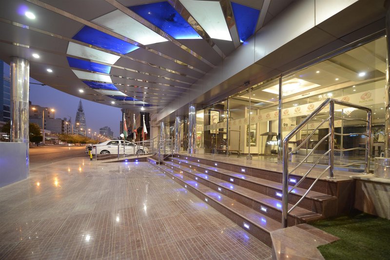 Haven Plaza
