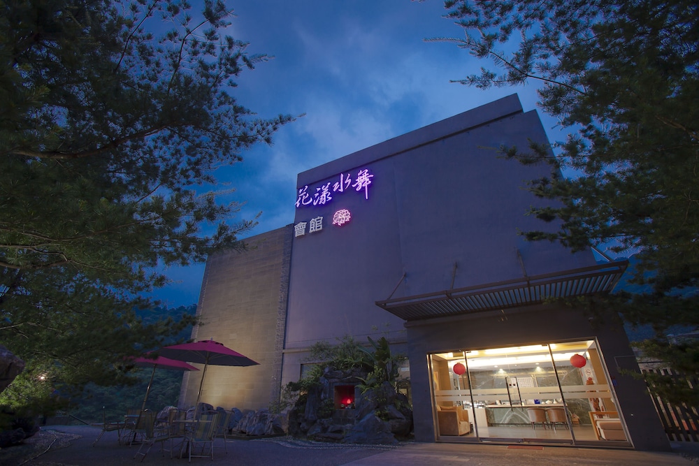 33 Spa Hotel
