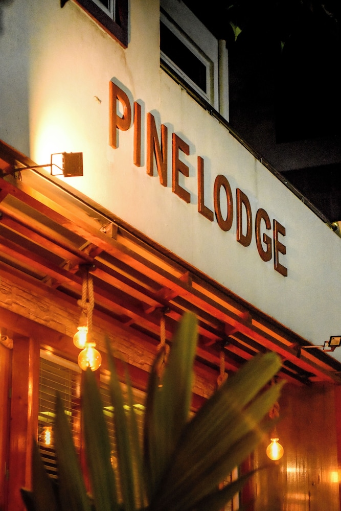 Pine Lodge