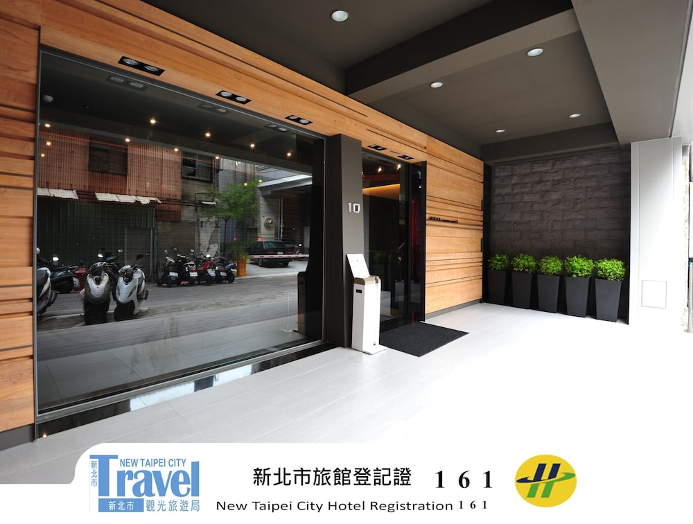 Forward Suites II