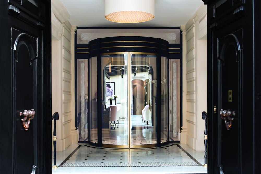 Le Narcisse Blanc Hotel  Spa
