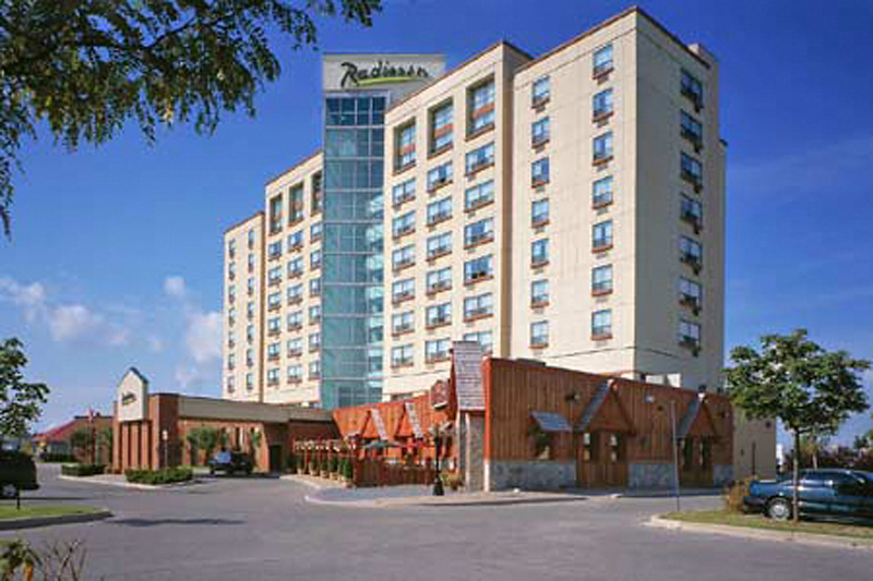 Holiday Inn & Suites London in London