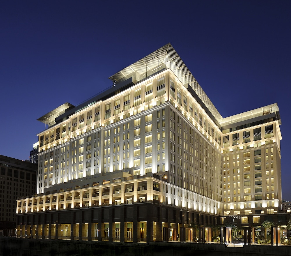 The Ritz-Carlton Dubai International Financial Centre Executive Residences