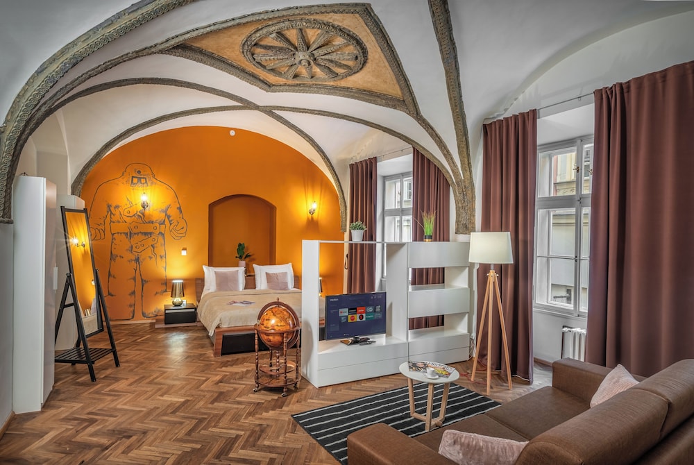 7 Tales Suites