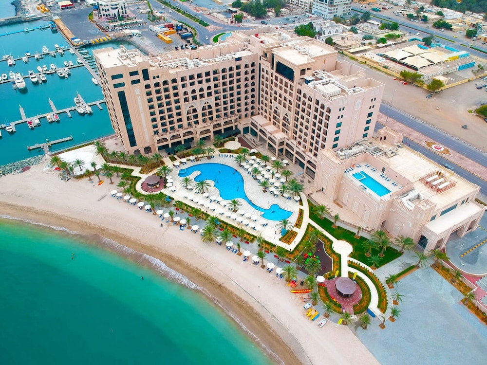 Al Bahar Hotel  Resort in Fujairah