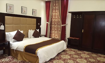 Julanar Alsharq Suites