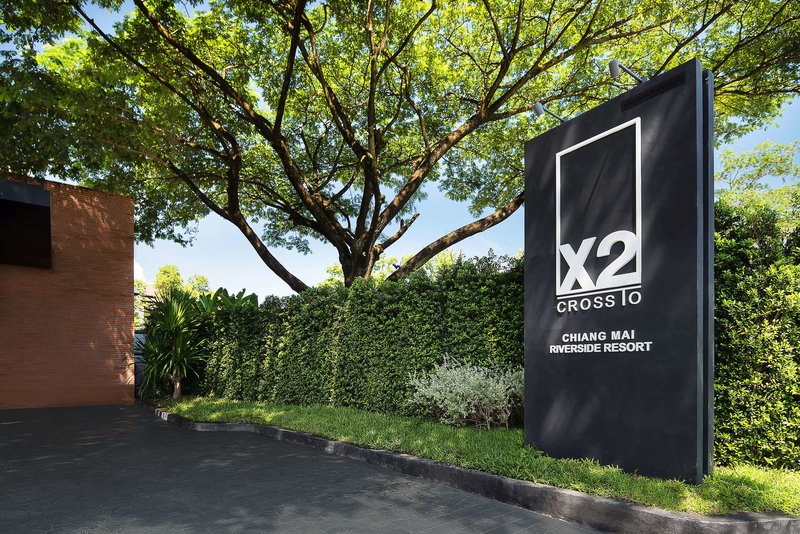 Cross Chiang Mai Riverside