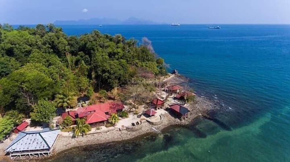Hideout Beach Resort
