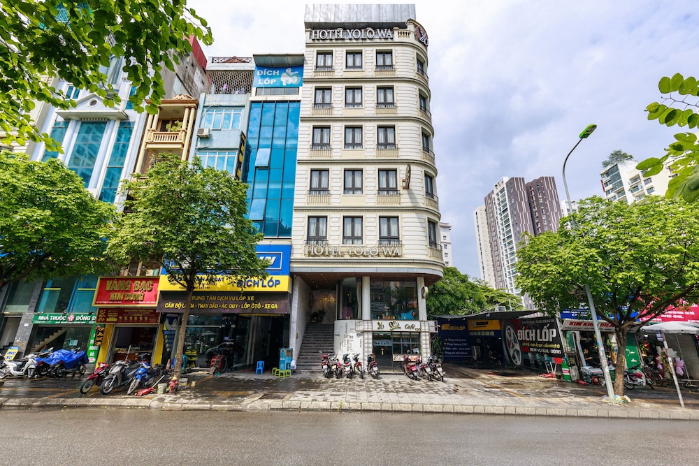 Yolo Wa Hotel