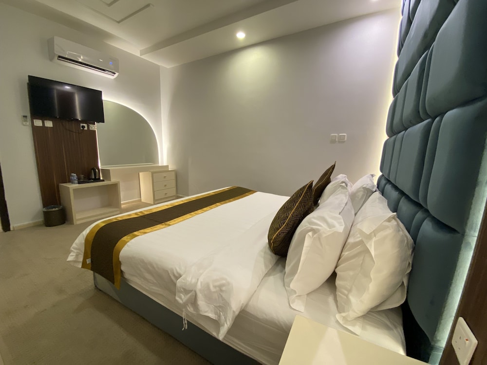 Areen Palace Hotel Al Madina Road