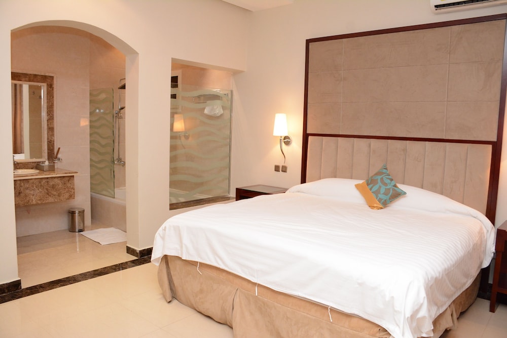 Topaz Suites