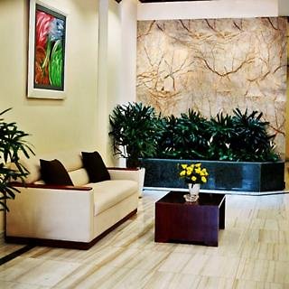 Quoc Hoa Premier Hotel & Spa