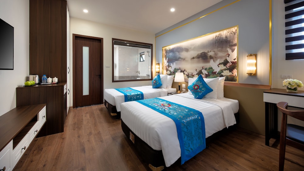 Grand Dragon Hotel