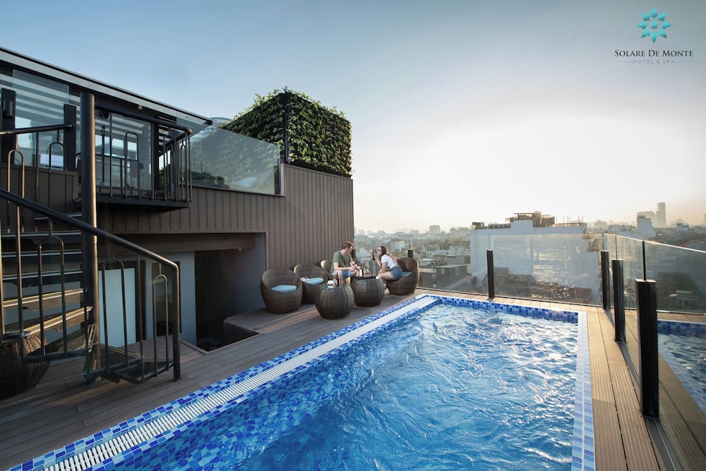 May De Ville Legend Hotel & Spa